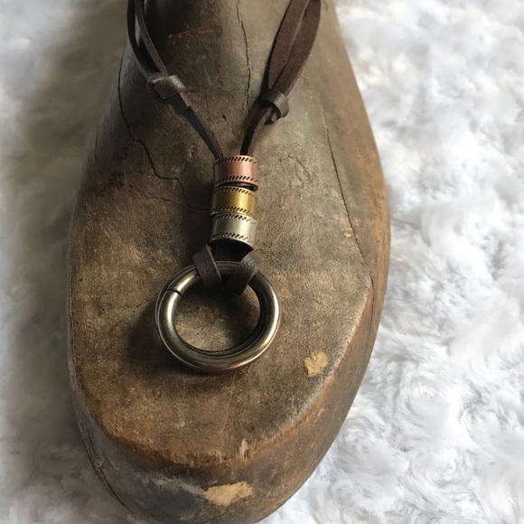 RETRO DOUBLE RING LEATHER NECKLACE - Picture 3 of 4